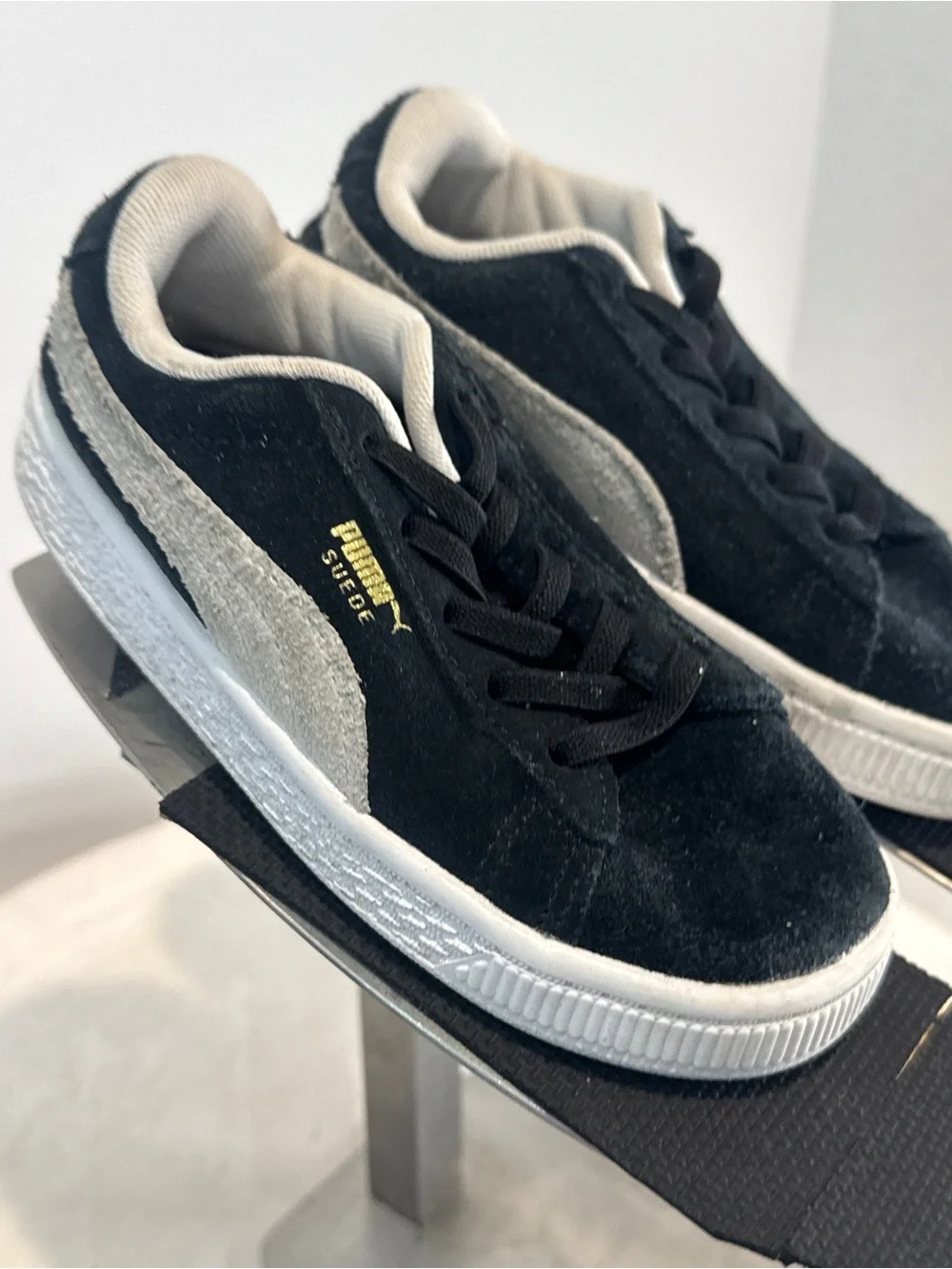 Puma Kids Suede Classic XXI Alternate Closure Sneaker size 10c